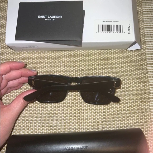 Authentic YSL black Sunglasses - Picture 4 of 8
